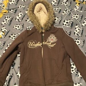 Mondetta, A world undivided sweater